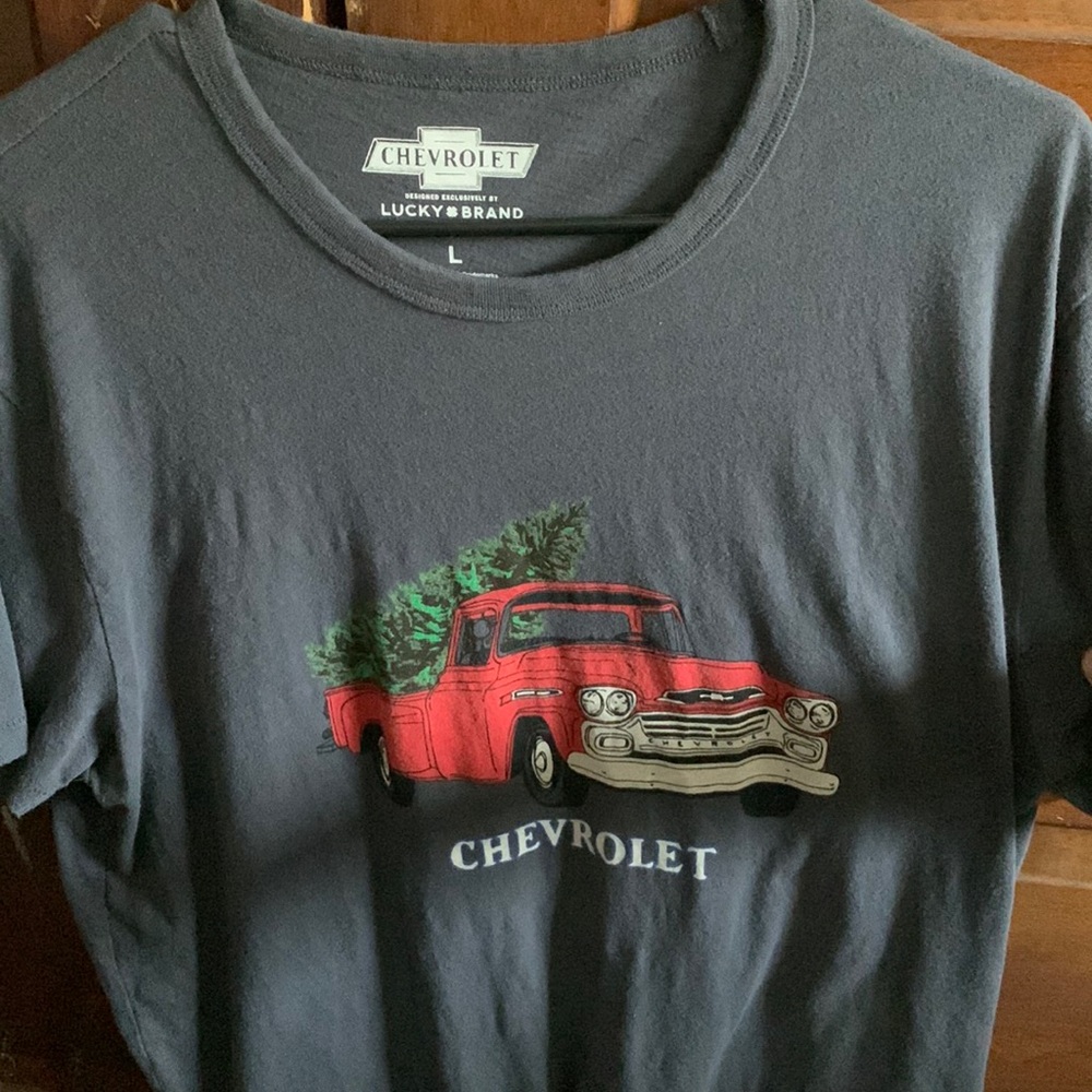 Dark grey mens Chevy T-Shirt